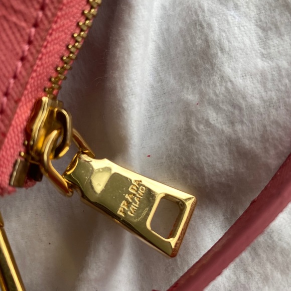 Original Prada tote bag with card. Made in Italy. - Picture 4 of 14